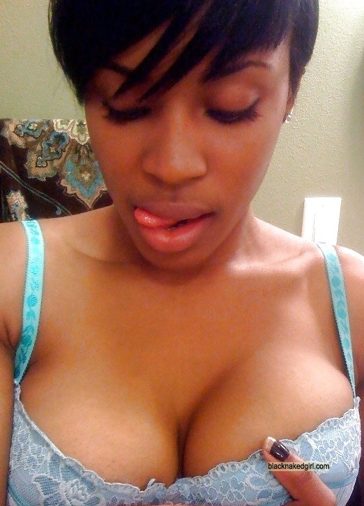 Black Gf Self Shot - Busty ebony wife takes self-shot pictures, pics from her... Big-size  picture #1