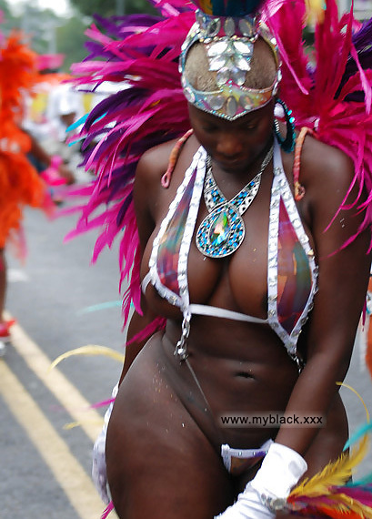 409px x 570px - This brazil, sexy carnival, semi naked horny moms. Big-size picture #4